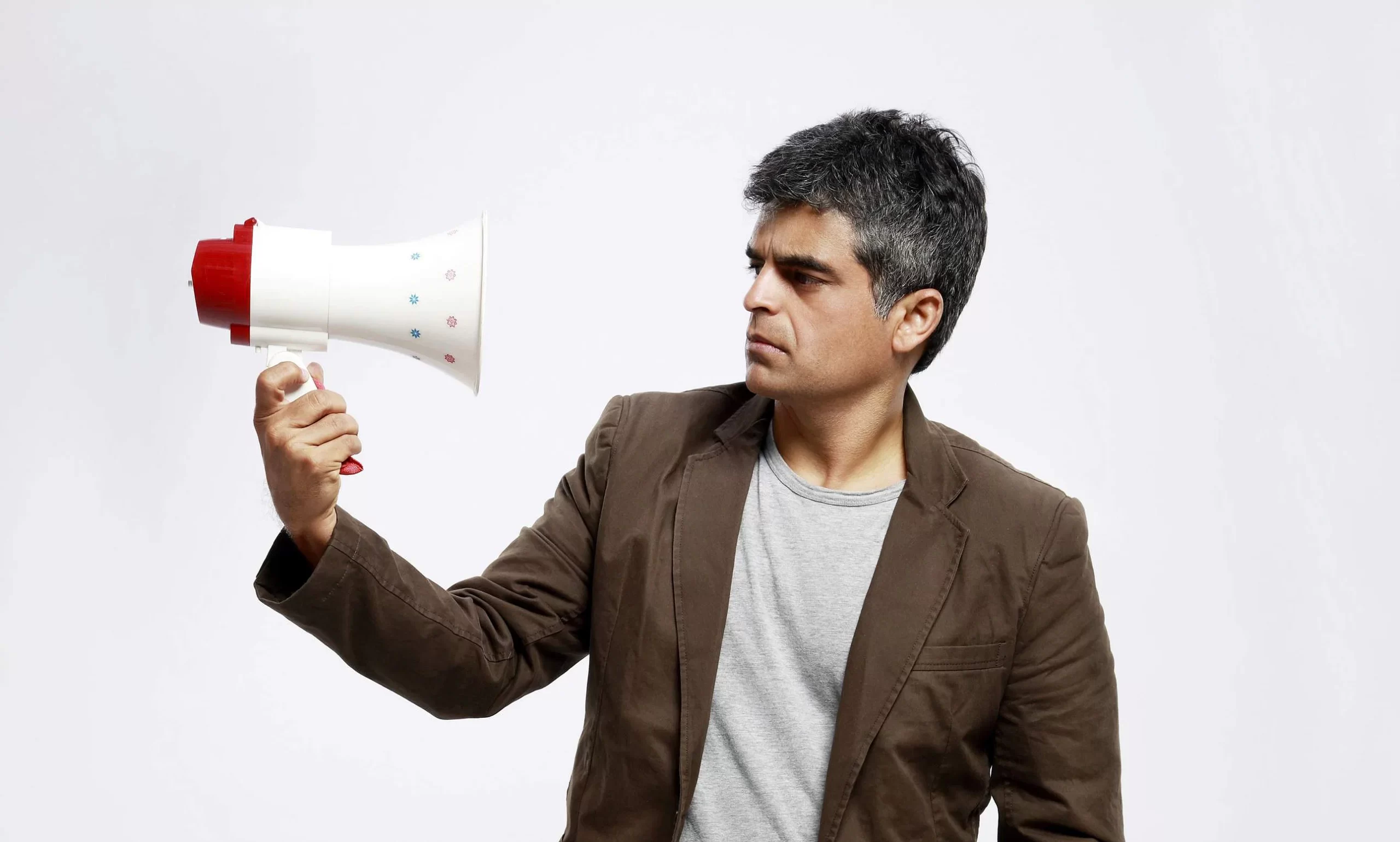 Read more about the article Book Famous Atul Khatri With Thegigs.in 2025