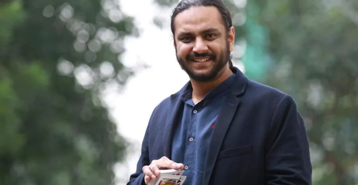 Read more about the article Hire Famous Comedian Karan Singh Magic with Thegigs.in 2025