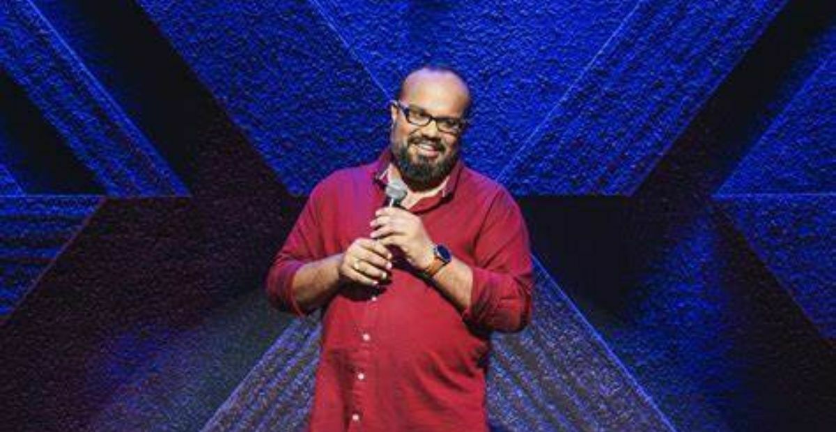 Read more about the article Hire Famous Comedian Praveen Kumar Magic with Thegigs.in 2025
