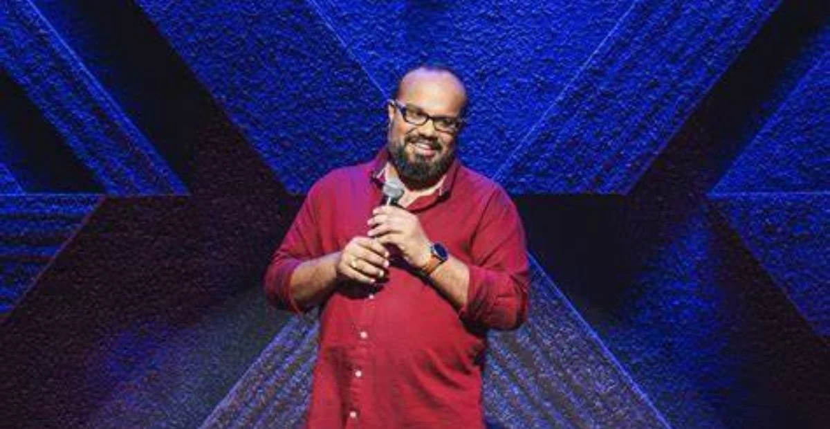 Read more about the article Hire Famous Comedian Praveen Kumar Magic with Thegigs.in 2025